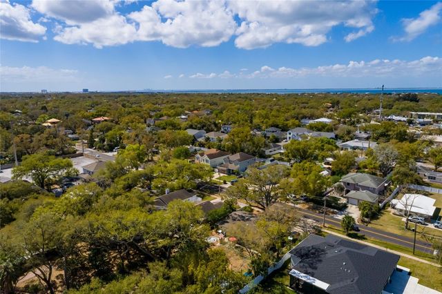 2306 S LOIS AVENUE, Tampa, FL 33629