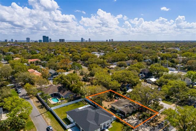 2306 S LOIS AVENUE, Tampa, FL 33629