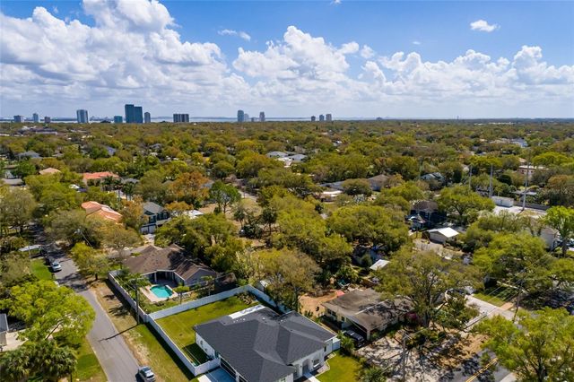 2306 S LOIS AVENUE, Tampa, FL 33629