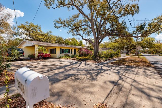 2306 S LOIS AVENUE, Tampa, FL 33629