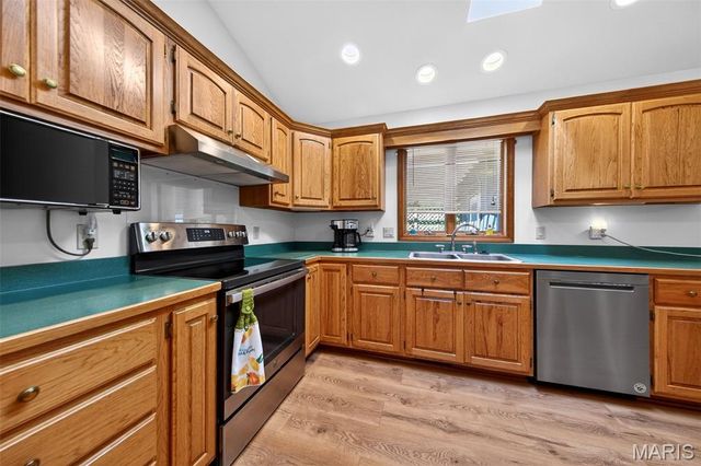 101 Hilltop Court, Washington, MO 63090