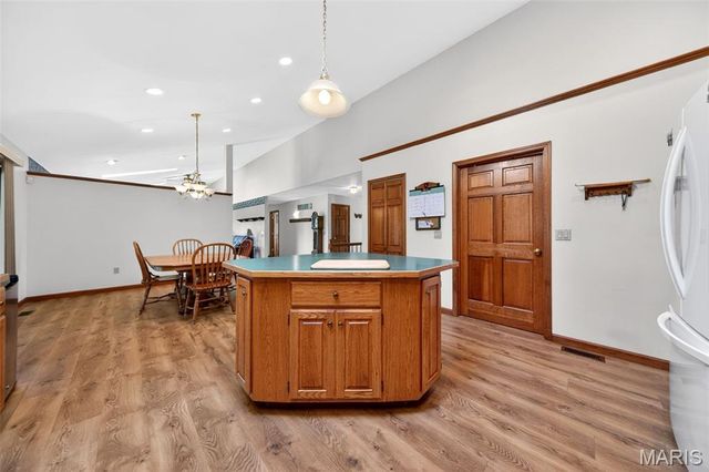 101 Hilltop Court, Washington, MO 63090