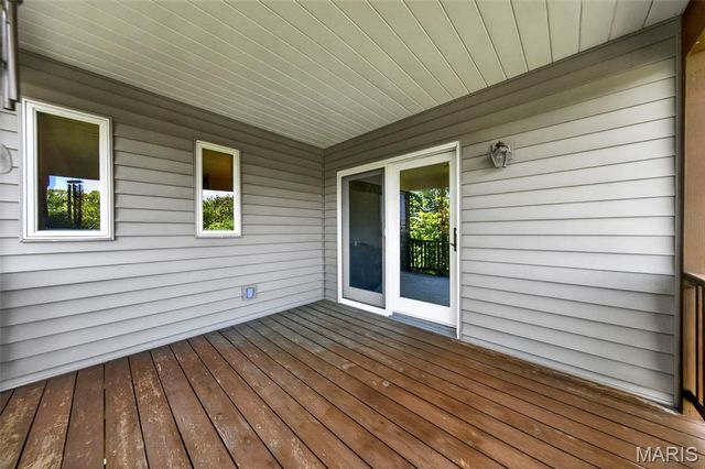 101 Hilltop Court, Washington, MO 63090