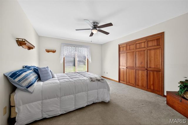 101 Hilltop Court, Washington, MO 63090