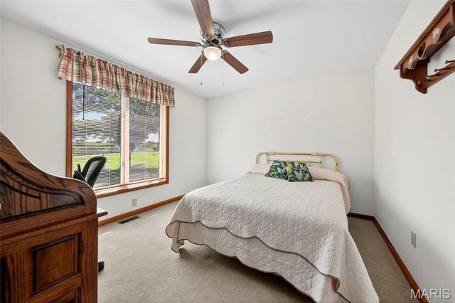101 Hilltop Court, Washington, MO 63090