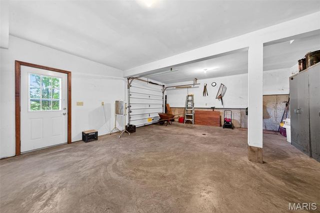 101 Hilltop Court, Washington, MO 63090