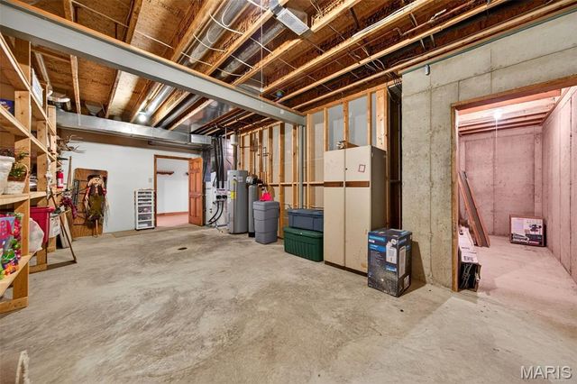 101 Hilltop Court, Washington, MO 63090