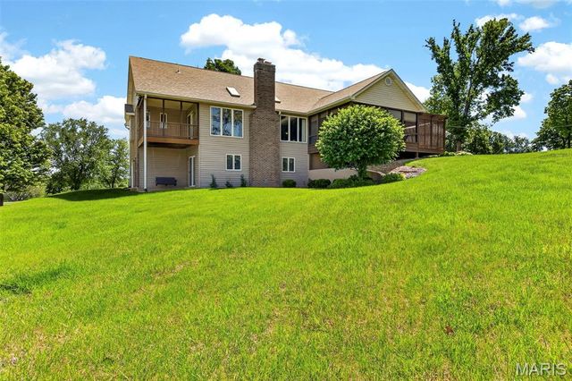 101 Hilltop Court, Washington, MO 63090