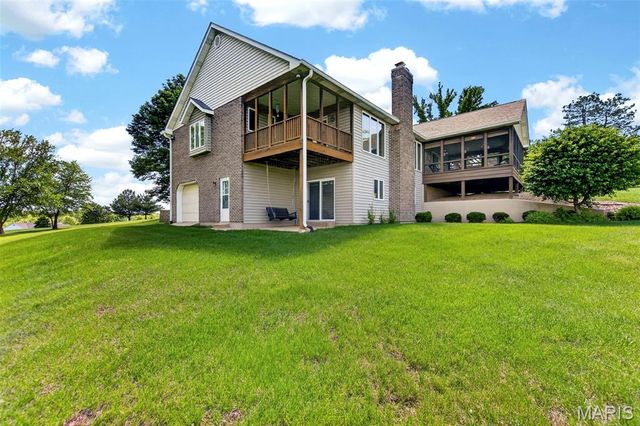 101 Hilltop Court, Washington, MO 63090