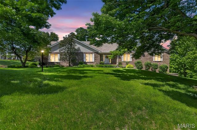 101 Hilltop Court, Washington, MO 63090