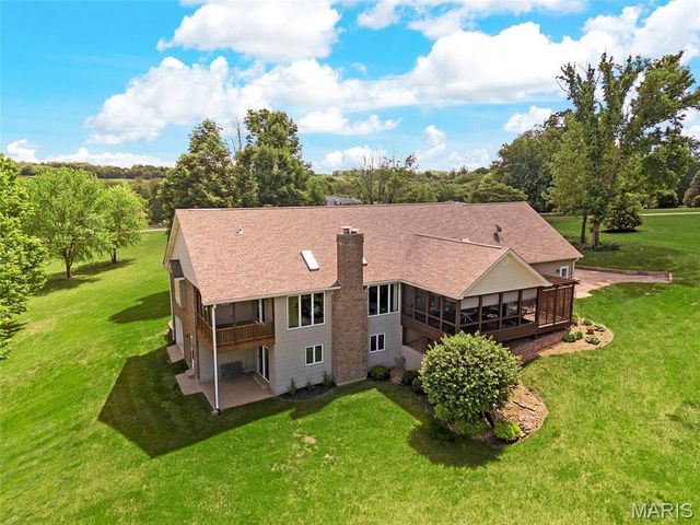 101 Hilltop Court, Washington, MO 63090