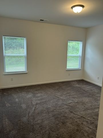 923 Millstream Dr, Nashville, TN 37218