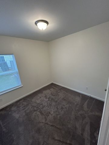 923 Millstream Dr, Nashville, TN 37218