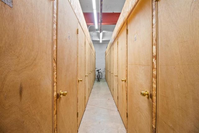 215 W Maple STREET #305, Milwaukee, WI 53204