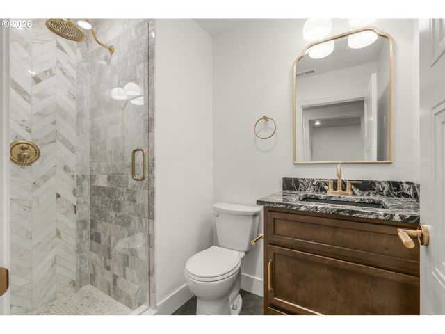 12431 Ne 35TH St, Vancouver, WA 98682