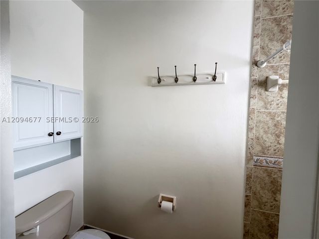 7540 W 20th Ave 201, Hialeah, FL 33016