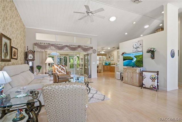 25 N Aspen Point, Lecanto, FL 34461