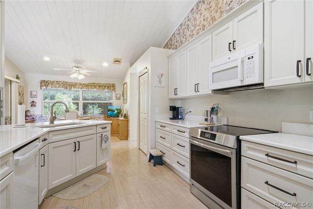 25 N Aspen Point, Lecanto, FL 34461