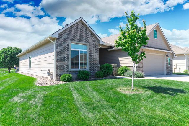 3601 N Lakeway Ct, Wichita, KS 67205