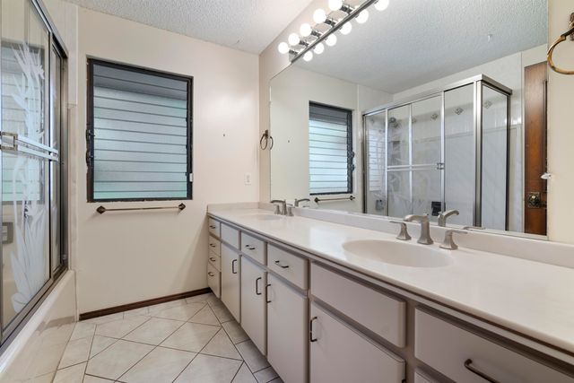 151 Aulii Dr, Pukalani, HI 96768