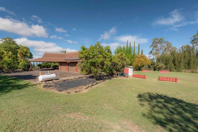 151 Aulii Dr, Pukalani, HI 96768