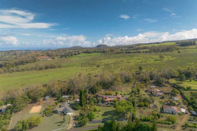 151 Aulii Dr, Pukalani, HI 96768