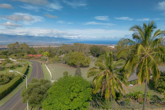 151 Aulii Dr, Pukalani, HI 96768