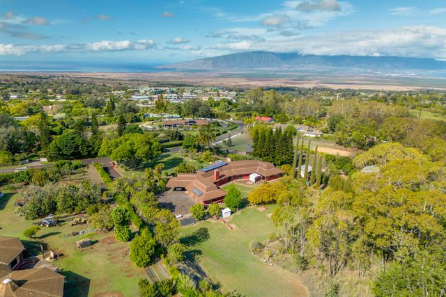 151 Aulii Dr, Pukalani, HI 96768