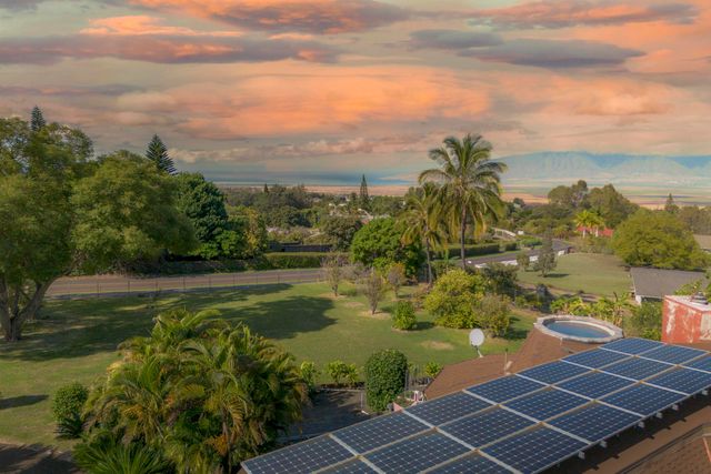 151 Aulii Dr, Pukalani, HI 96768