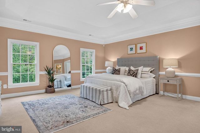 1084 MILL FIELD CT, Great Falls, VA 22066