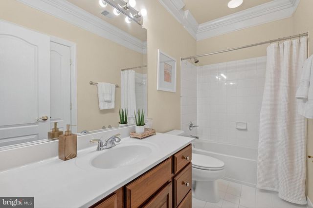 1084 MILL FIELD CT, Great Falls, VA 22066