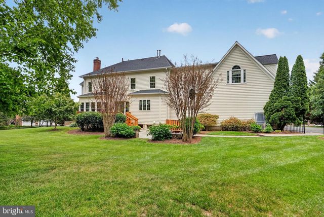 1084 MILL FIELD CT, Great Falls, VA 22066