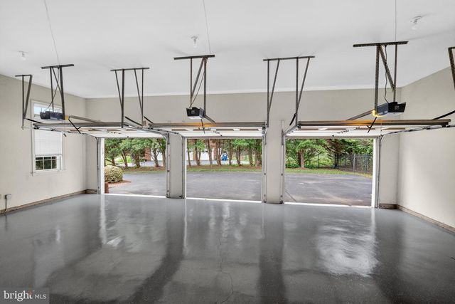 1084 MILL FIELD CT, Great Falls, VA 22066