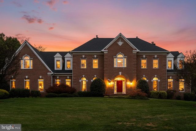 1084 MILL FIELD CT, Great Falls, VA 22066