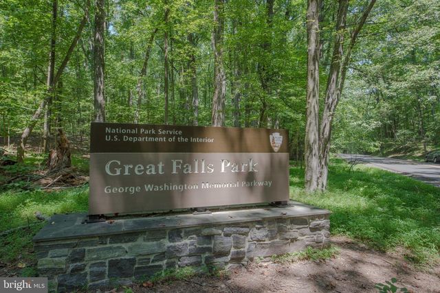 1084 MILL FIELD CT, Great Falls, VA 22066