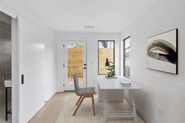 700 Denson DR 2101, Austin, TX 78752