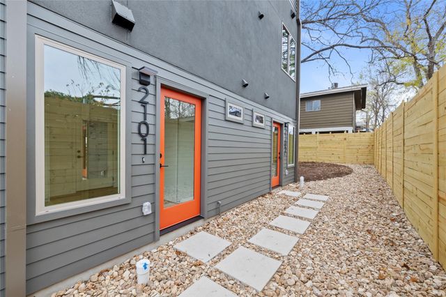 700 Denson DR 2101, Austin, TX 78752