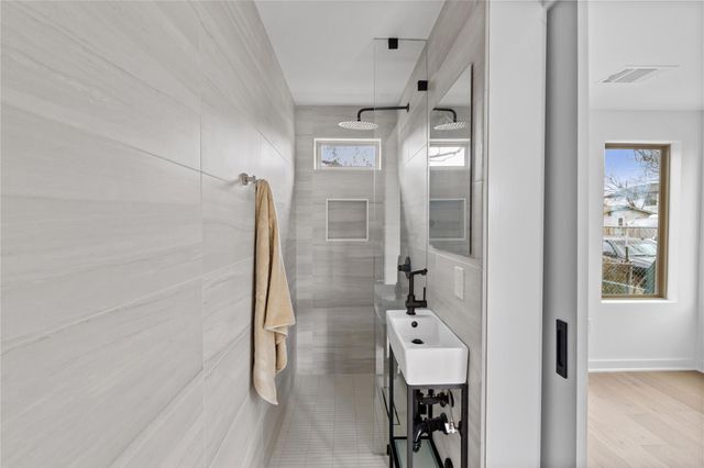 700 Denson DR 2101, Austin, TX 78752