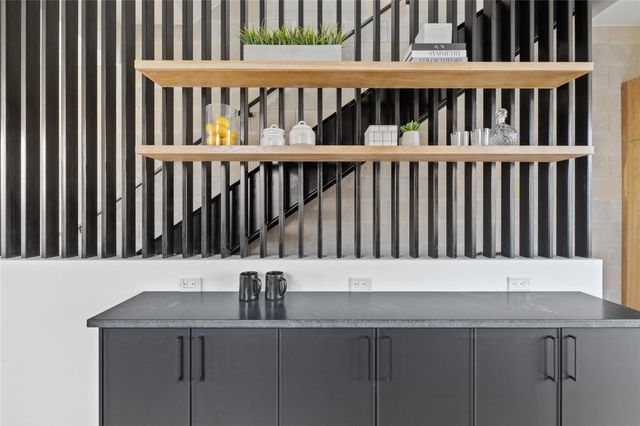 700 Denson DR 2101, Austin, TX 78752