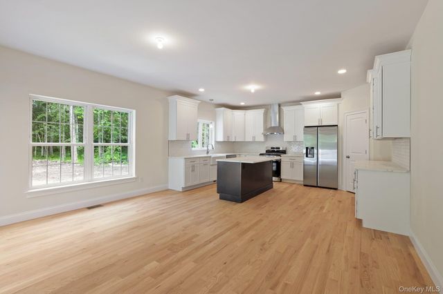 464 Bull Road, New Windsor, NY 12575