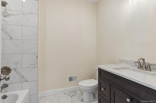 464 Bull Road, New Windsor, NY 12575