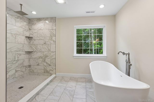 464 Bull Road, New Windsor, NY 12575