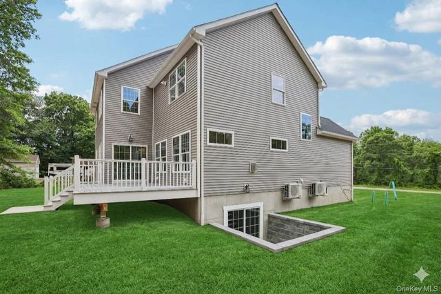 464 Bull Road, New Windsor, NY 12575