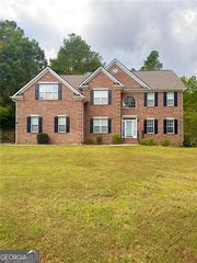 105 KELLENS Court, Fayetteville, GA 30215