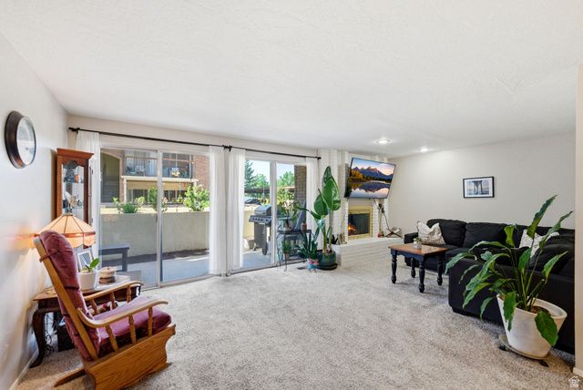 1176 E COTTONWOOD DR, Sandy, UT 84094