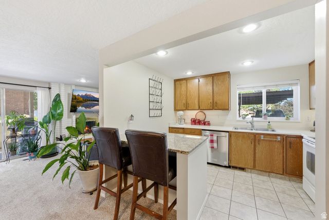 1176 E COTTONWOOD DR, Sandy, UT 84094