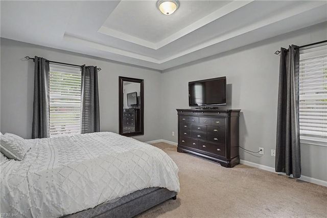 208 Captains LN, Newport News, VA 23602