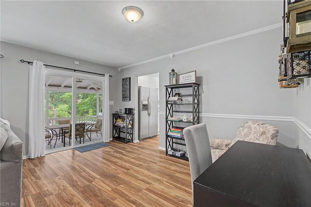 208 Captains LN, Newport News, VA 23602