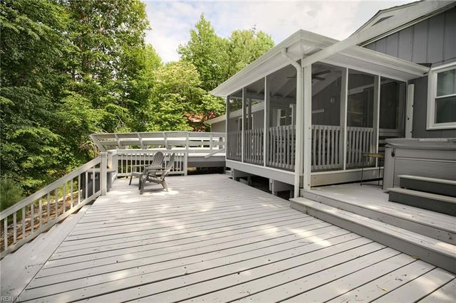 208 Captains LN, Newport News, VA 23602