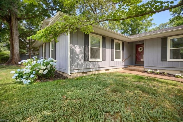 208 Captains LN, Newport News, VA 23602